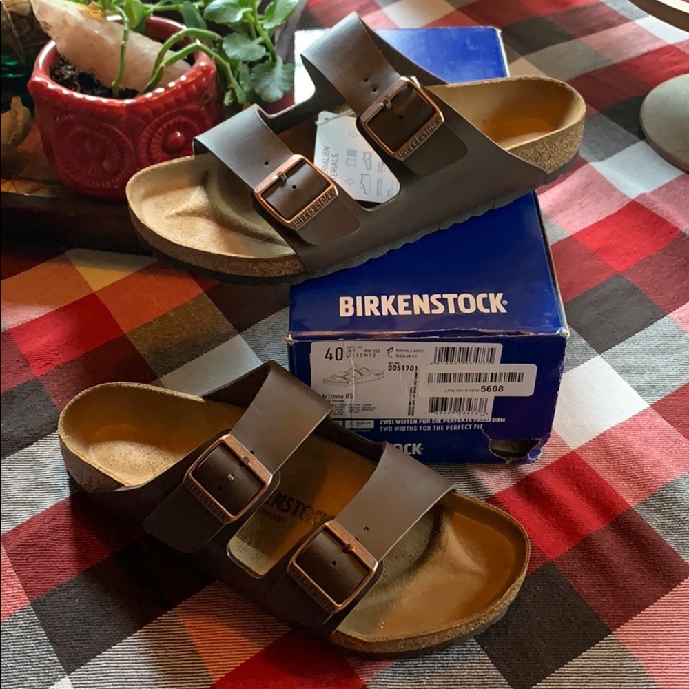 NIB  Never Worn Birkenstock Arizona Size 40